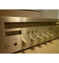 Akai AA-1020