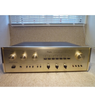 Accuphase E-205