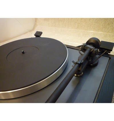 Linn Axis